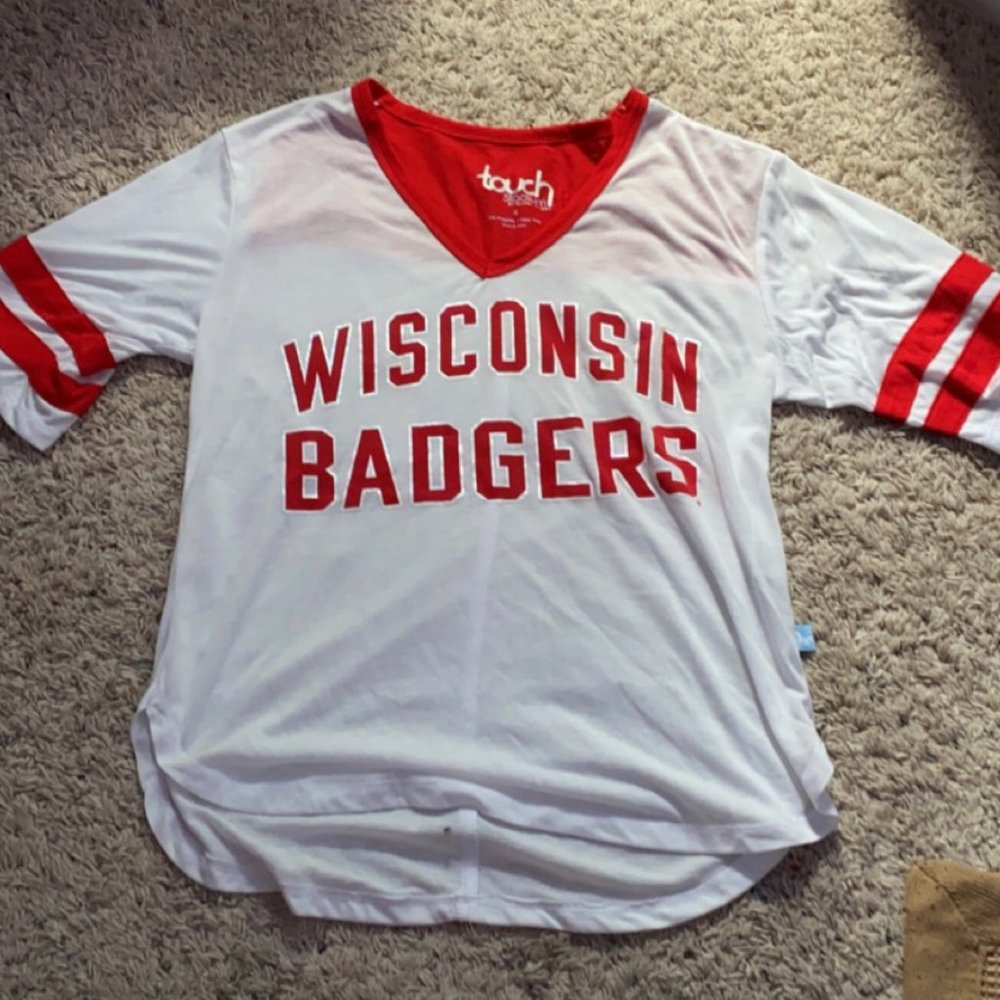 Womens Wisconsin Badgers V-Neck